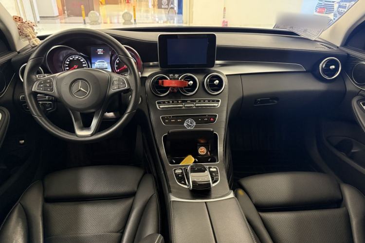Used Mercedes-Benz C-Class 2017 Facelift C 200 L Sport Edition Interior 2