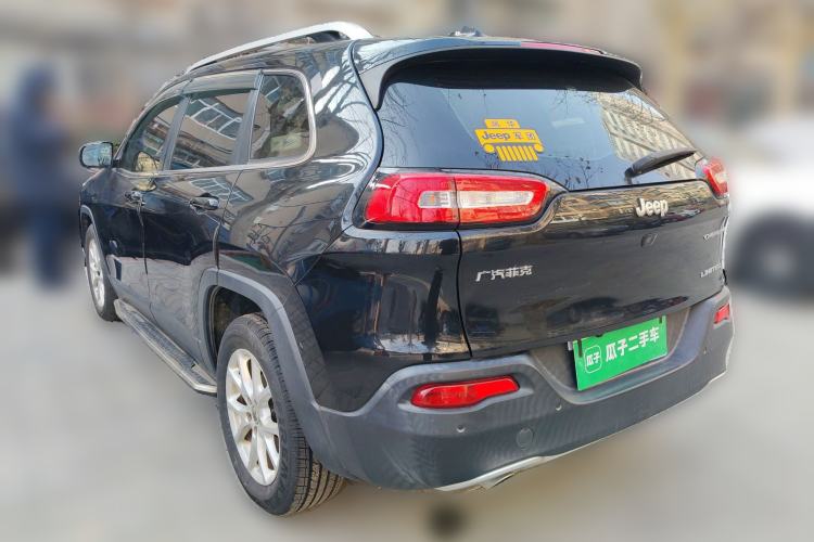 Used Jeep Cherokee 2017 2.0L Superior Edition