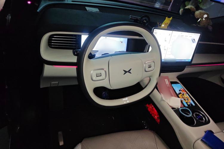 Used XPeng G6 2023 755 Ultra-Long Range Max Steering Wheel