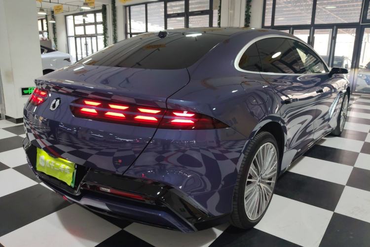 Used Denza Z9 2024 1100 km All-Wheel-Drive Ultra Version
