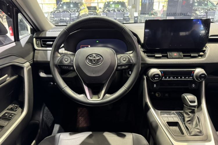 Used Toyota Wildlander 2023 2.0L CVT Two-Wheel Drive Luxury PLUS Edition
