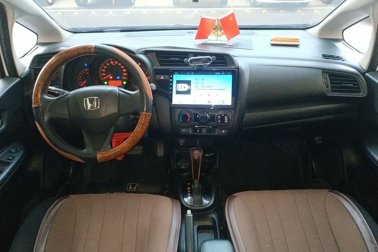 Used Honda Fit 2018 1.5L CVT Comfort Sunroof Version Center Console