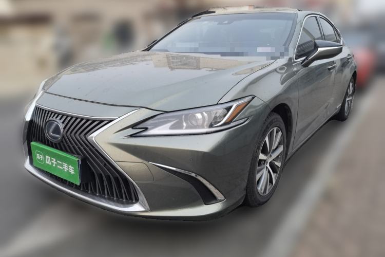 Used Lexus ES 2020 300h Premier Edition