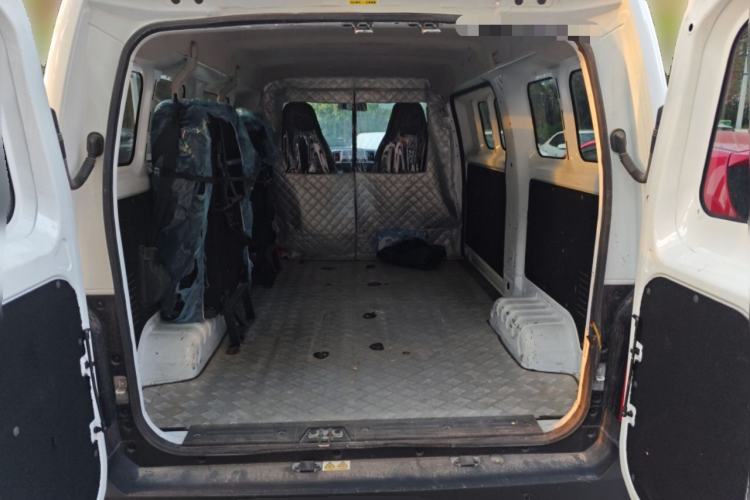 Used Karry Jiangtun E5 2024 268 km Range Open-Window 6-Seater Version Trunk