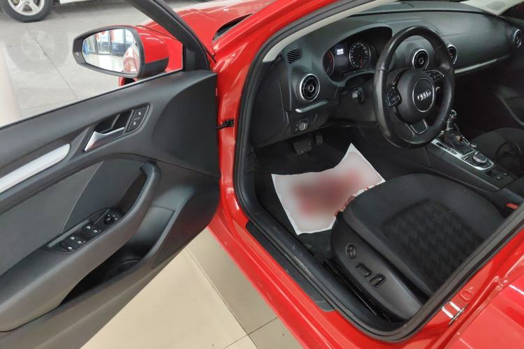 Used Audi A3 2016 Limousine 35 TFSI Prestige Edition Driver Seat