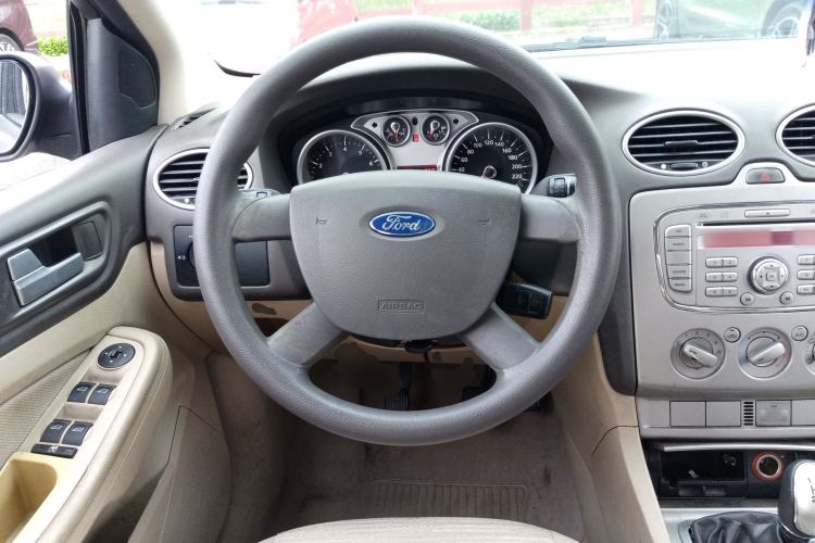 Used Ford Focus 2012 Sedan Classic 1.8L Manual Fashion Edition Steering Wheel