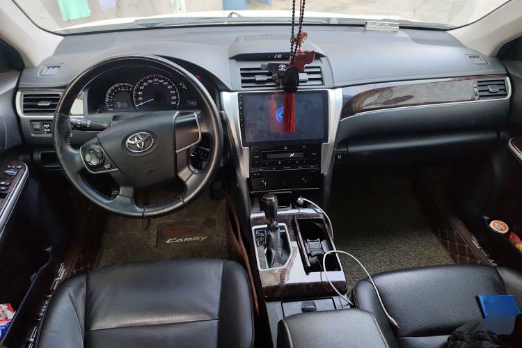 Used Toyota Camry 2016 2.0G 10th Anniversary Leading Edition
