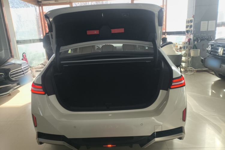 Used BMW i5 2025 eDrive 35L M Sport Package
