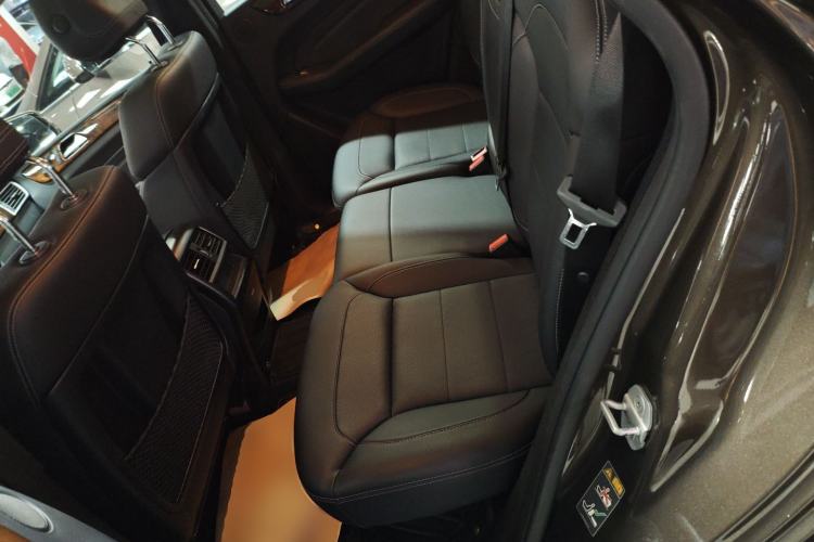 Used Mercedes-Benz M-Class 2015 ML 400 4MATIC Dynamic Model
