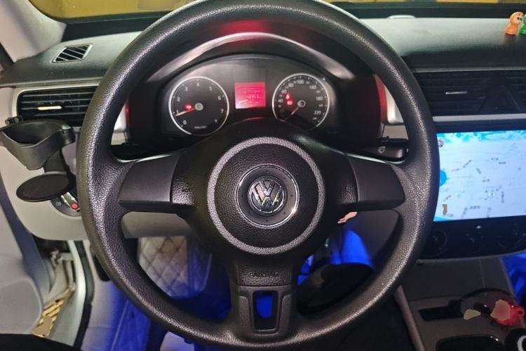 Used Volkswagen Bora 2012 1.6L Manual Fashion Edition
