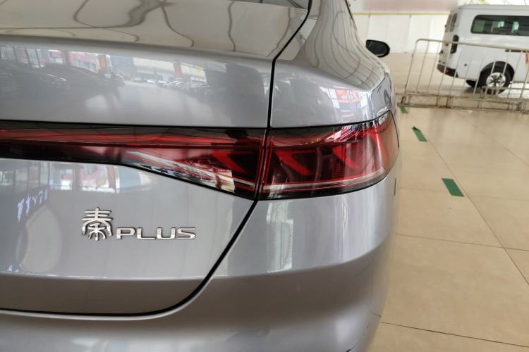 Used BYD Qin PLUS 2024 HONOR Edition DM-i 55KM Leading Model Right Rear Taillight