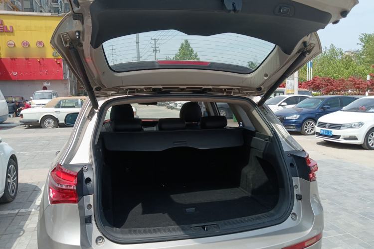 Used Zotye T600 2016 Sport Edition 2.0T DCT Prestige Model Trunk