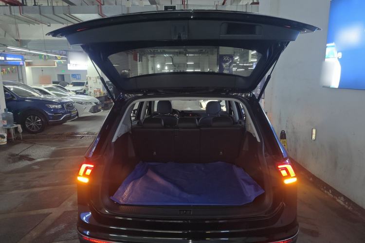 Used Volkswagen Tiguan L 2021 330TSI Automatic Two-Wheel Drive Smart Edition Trunk