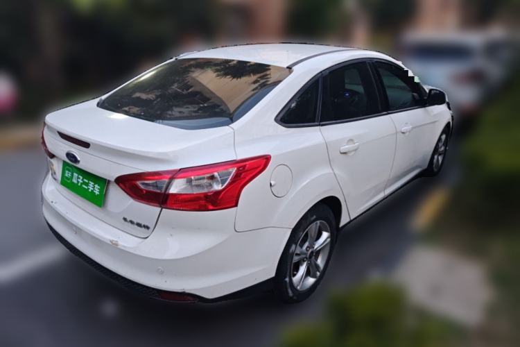 Used Ford Focus 2012 Sedan 1.6L Automatic Fashion Edition