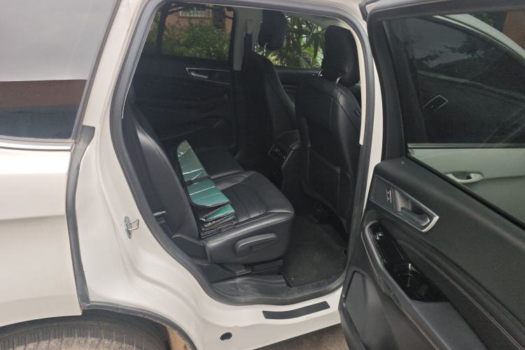 Used Ford Edge 2015 2.0T GTDi 4x4 High-Grade Model
