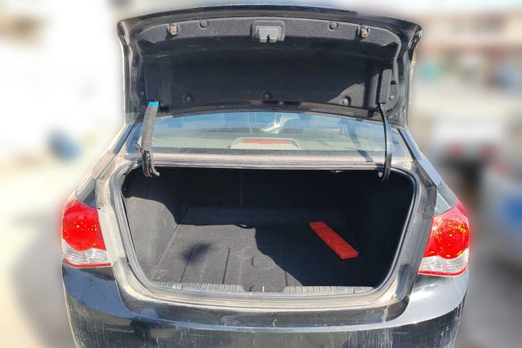 Used Chevrolet Cruze 2012 1.6L SL Grand Edition Manual Transmission
