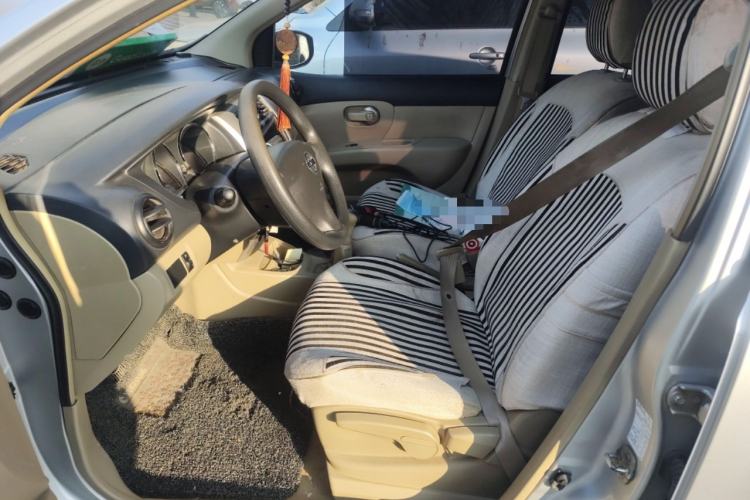 Used Nissan Livina 2013 1.6XE Manual Comfort Edition Left Front Seat