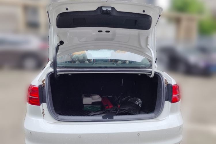 Used Volkswagen Sagitar 2015 230TSI Automatic Comfort Version Trunk