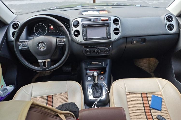 Used Volkswagen Tiguan 2015 2.0 TSI Automatic All-Wheel Drive Luxury Edition Center Console