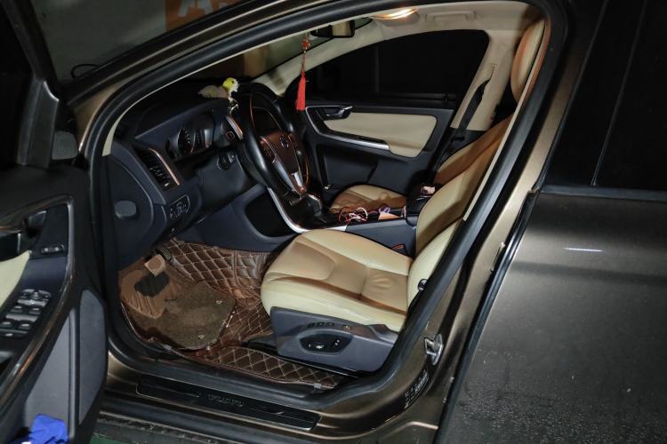 Used Volvo XC60 2014 T5 Zhiyi Edition Driver Seat