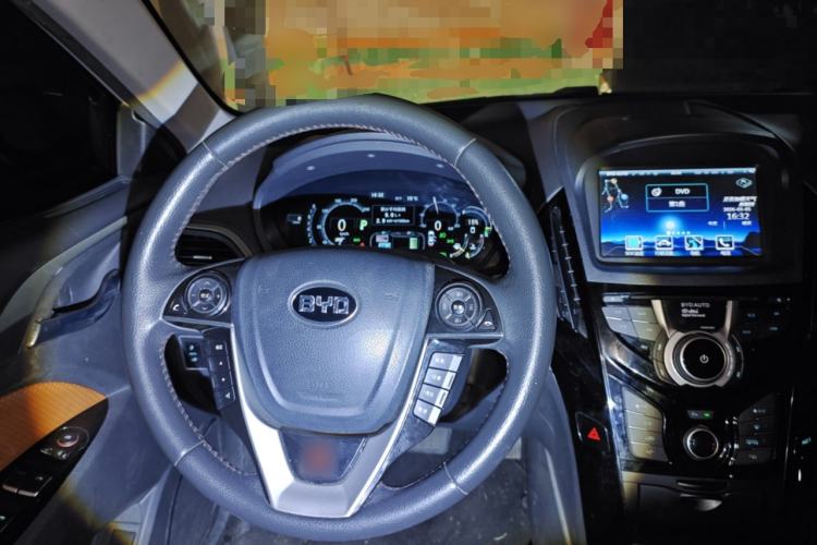 Used BYD Qin New Energy 2015 1.5T Dual-Crown Flagship Plus Edition
