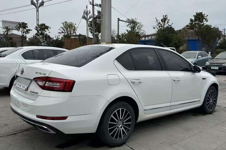 Used Skoda Octavia 2019 TSI230 DSG Luxury Edition
