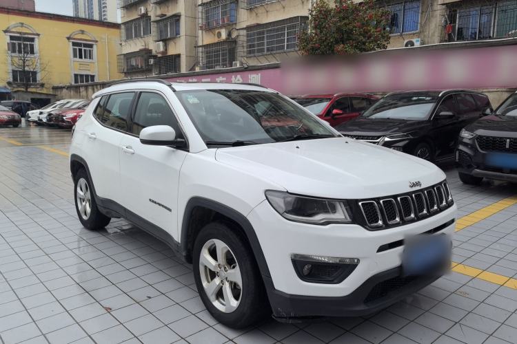 Used Jeep Compass 2017 200T Automatic Family Edition
