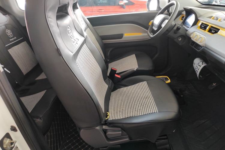 Used Chery QQ QQ Ice Cream 2022 170km Sundae Phosphate Lithium-Ion
