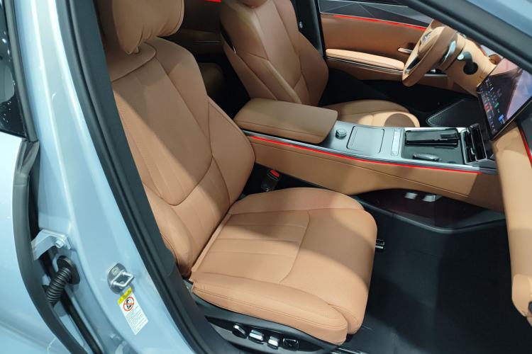 Used BYD Han L 2025 EV Four-Wheel Drive LiDAR Flagship Model Right Front Seat