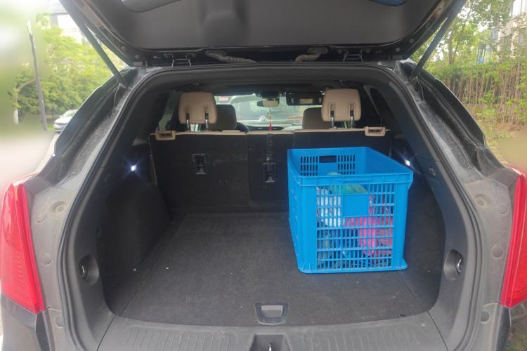 Used Cadillac XT5 2016 25T Tech Edition Trunk