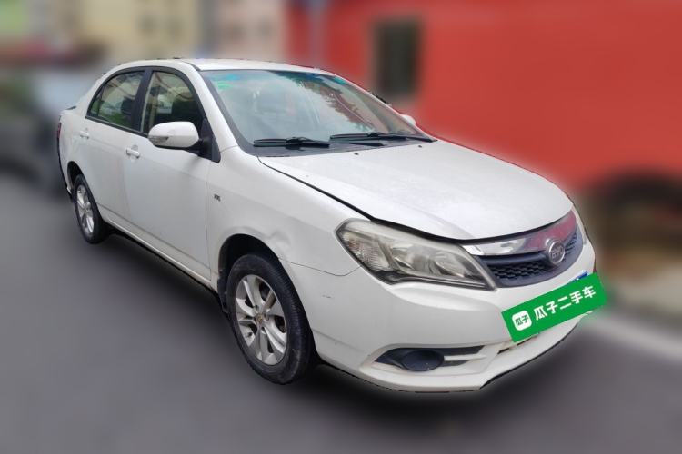 Used BYD F3 2015 Energy-Saving Edition 1.5L Manual Luxury Model Front Right 45 Deg