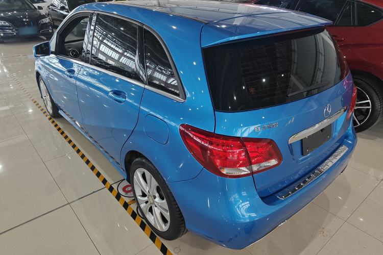 Used Mercedes-Benz B-Class 2015 B 200 Sport Edition Exterior 2