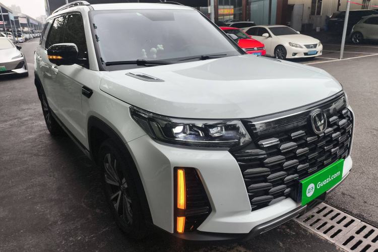 Used Changan CS95 2023 2.0T Two-Wheel Drive Luxury PLUS
