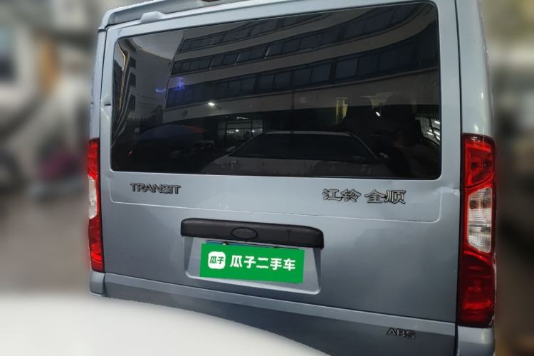 Used Ford Transit Custom 2013 2.4T Diesel Luxury Version Short Wheelbase Mid-Height China III Standard
