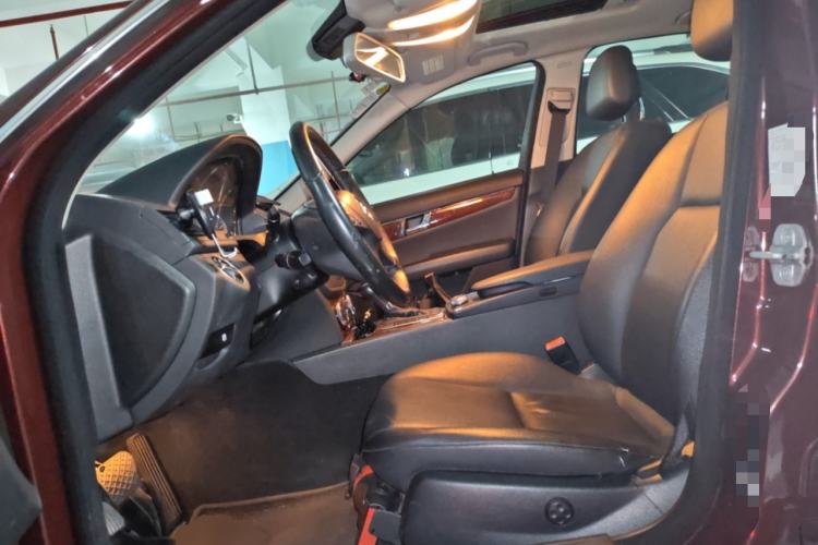 Used Mercedes-Benz C-Class 2010 C 200 CGI Elegance Model
