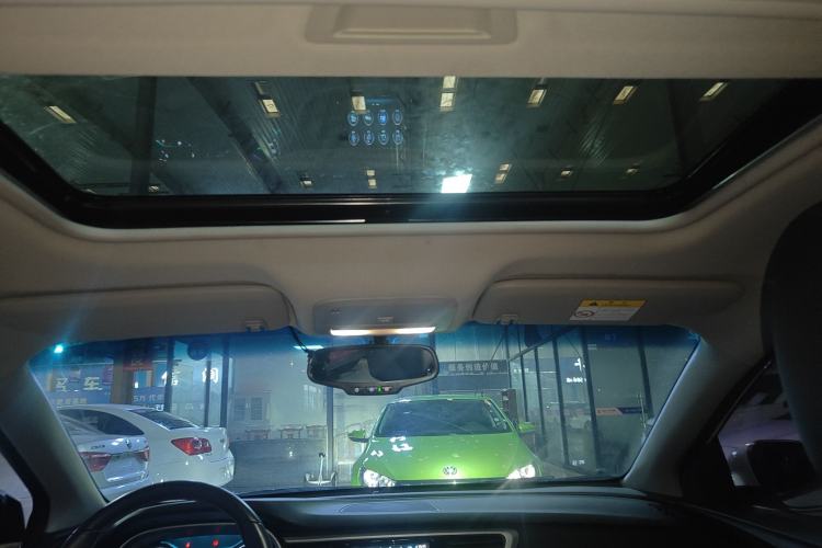 Used Buick GT 2019 15T Dual-Clutch Connected Elite Model China VI Headliner