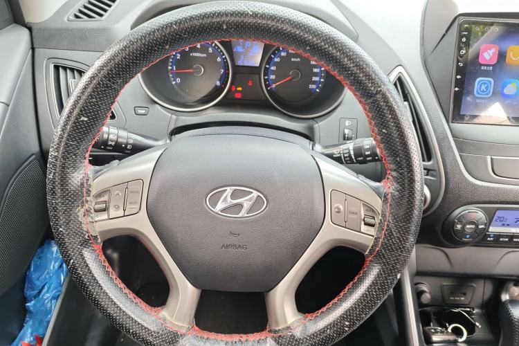 Used Hyundai ix35 2013 2.0L Automatic Two-Wheel Drive Smart GLS China IV Standard