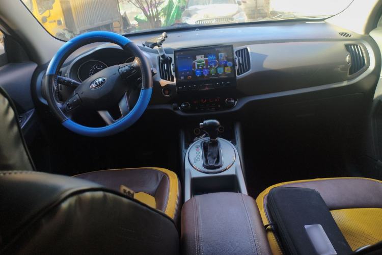 Used Kia Sportage R 2015 2.0L Automatic Two-Wheel Drive DLX Model