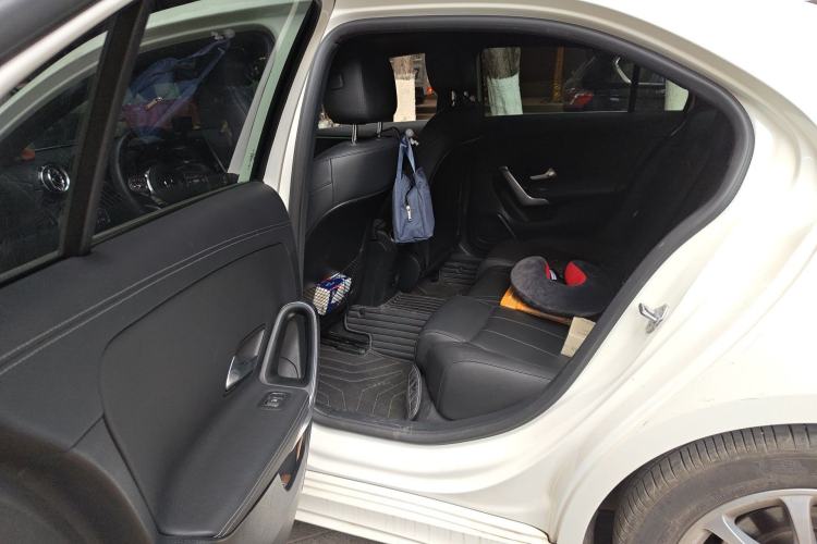 Used Mercedes-Benz A-Class 2022 Restyled A 200 L Sport Sedan Fashion Version
