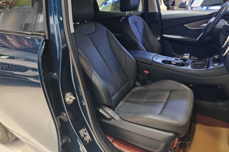 Used FORTHING T5 EVO 2021 1.5TD DCT Diamond Edition Right Front Seat