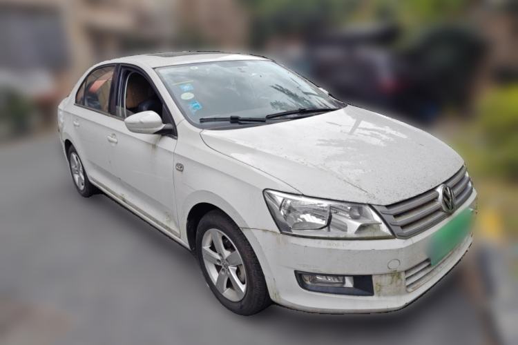 Used Volkswagen Santana 2015 1.6L Manual Comfort Edition Front Right 45 Deg