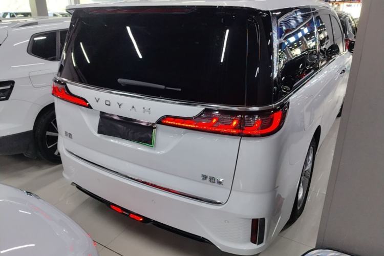 Used VOYAH Dream 2024 PHEV Extended-Range Premium Edition Rear Right 45 Deg