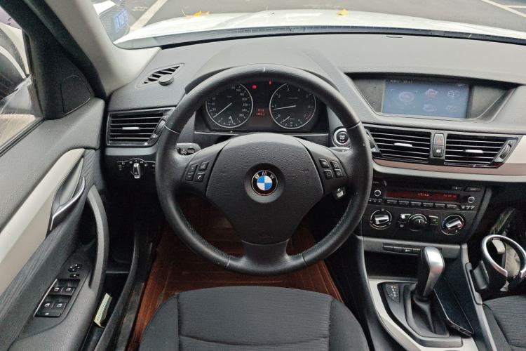 Used BMW X1 2013 sDrive18i Fashion Model Steering Wheel