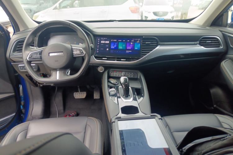 Used Haval F7x 2021 1.5T Two-Wheel Drive Smart & Trendy Edition Center Console