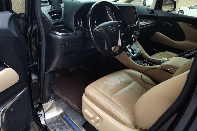 Used Toyota Vellfire 2021 Crown Dual-Engine 2.5L HV Prestige Edition Driver Seat