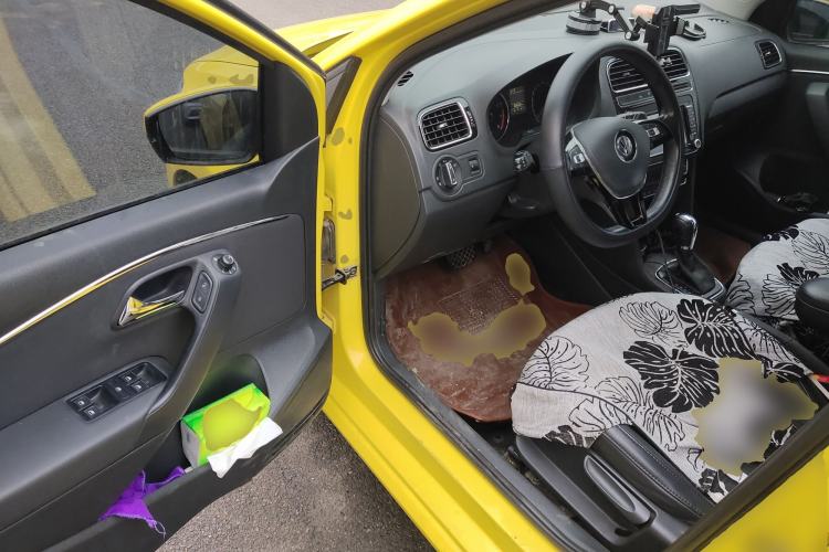 Used Volkswagen Polo 2014 1.6L Automatic Luxury Edition Driver Seat