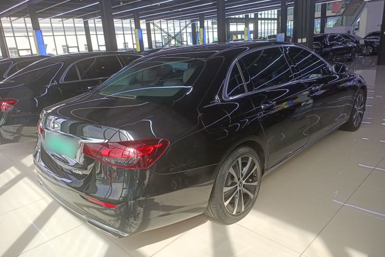 Used Mercedes-Benz E-Class New Energy 2022 Restyled E 350 e L Plug-in Hybrid Sedan Rear Right 45 Deg