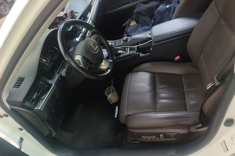 Used Lexus ES 2017 200 30th Anniversary Edition
