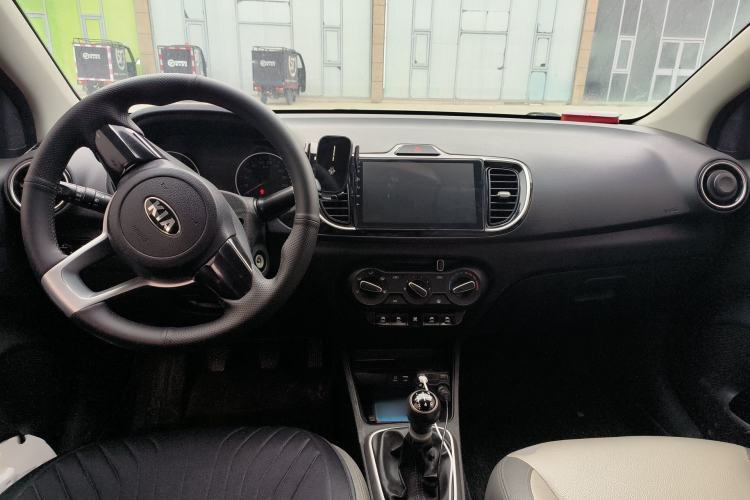 Used Kia Pegas 2019 1.4L Manual Value Edition (Compliant with National Emission Standard V) Center Console