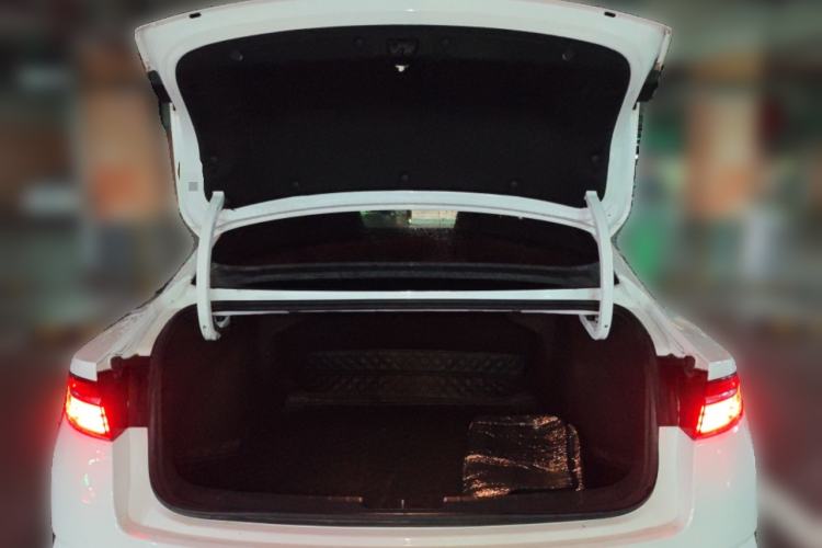 Used Geely Auto Preface 2023 1.5TD Fuyao Version Trunk